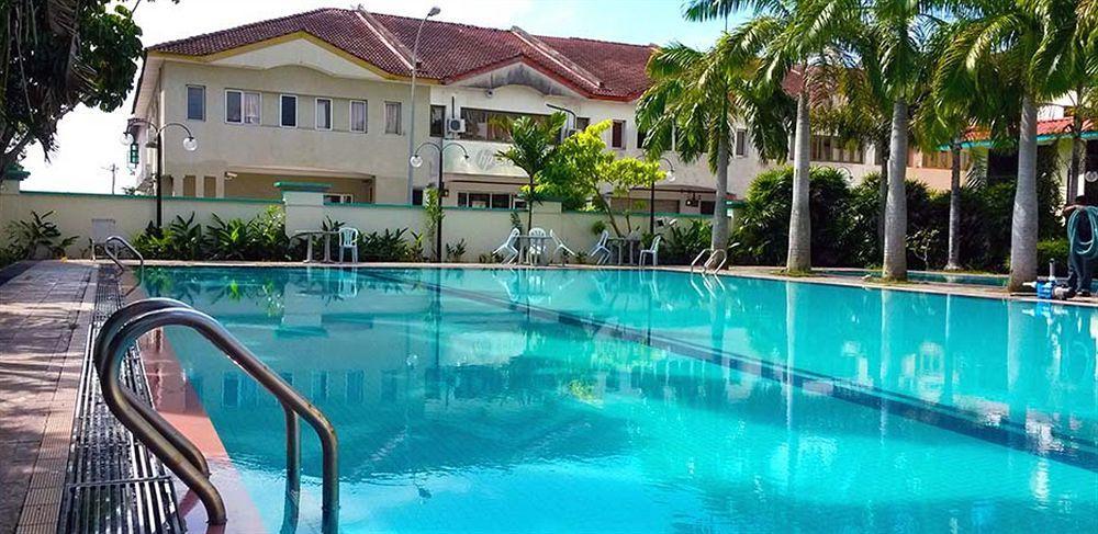 Collection O Hotel Super Cowboy Malacca Exteriör bild